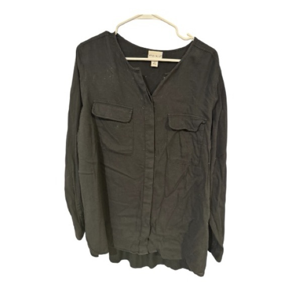 Ava & Viv Classic Black Blouse - Picture 2 of 4